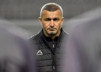 Qurban Qurbanov iki futbolçunu heyətdən qovub?