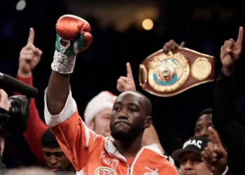 Məğlubedilməz dünya çempionu karyerasını bitirdi