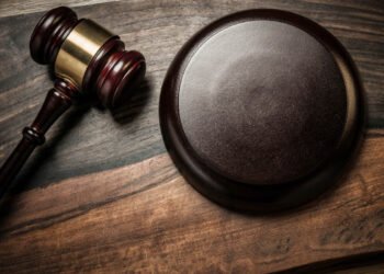 Naxçıvanda sabiq hərbi komissar rüşvət almaqda ittiham olunur