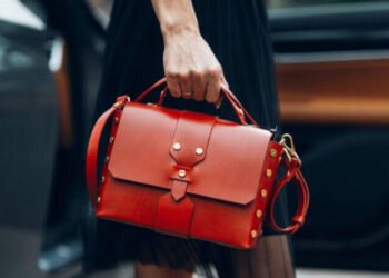 Bakıda pul tapdığı barədə telekanala məlumat verdi, cəzalandırıldı