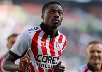 Ulduz futbolçunun avtomobili hərəkətdə olarkən alışdı – FOTO