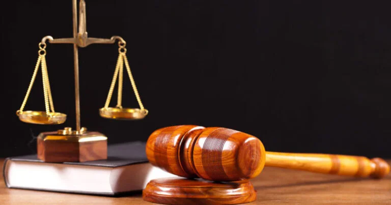 217 nəfərə qarşı dələduzluq edənlər YENİDƏN məhkəmə qarşısında