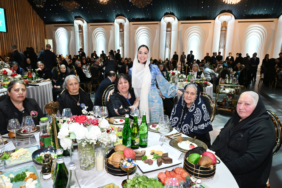 Leyla Əliyeva şəhid ailələri ilə birlikdə iftar süfrəsində iştirak etdi