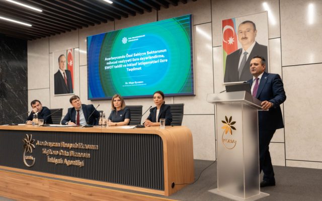 İcbari tibbi sığorta üzrə göndərişlər: Dövlət və özəl sektor həll yollarını müzakirə edir – FOTOLAR