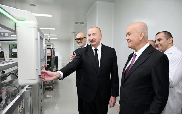 Prezident dərman istehsalı müəssisəsinin açılışında – FOTOLAR