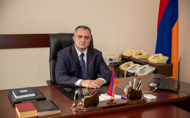Paşinyan Ermənistanın xüsusi xidmət orqanının rəis müavinini işdən qovub