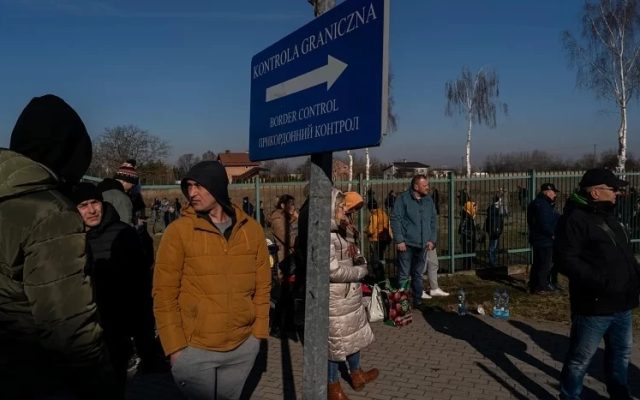 Azərbaycanlılar da Kiyevi tərk edirlər