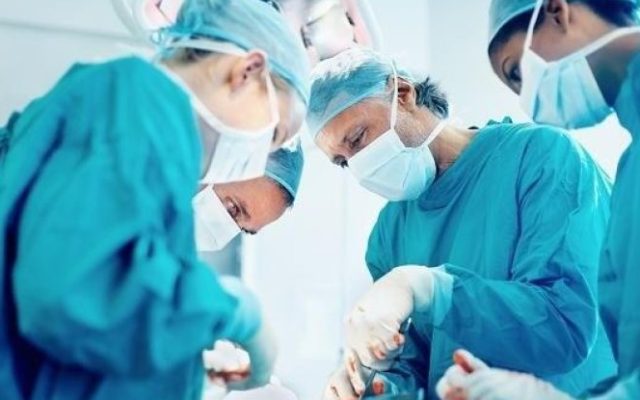 Həkimlərə əməliyyata görə 80 manat ödənilməsinə qurumdan rəsmi cavab – FOTO