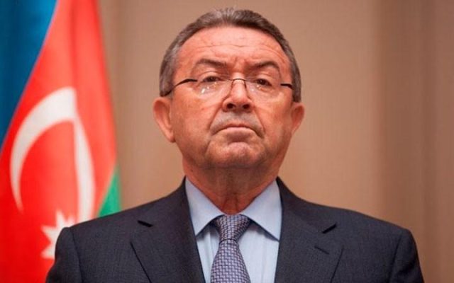 Misir Mərdanovdan vahid məktəbli forması məsələsinə REAKSİYA