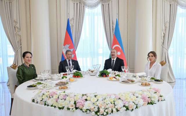 Kamboca Baş nazirinin şərəfinə rəsmi nahar verilib – FOTOLAR