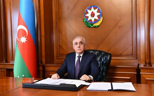 Baş nazir sudan ödənişli istifadə ilə bağlı qərar imzalayıb