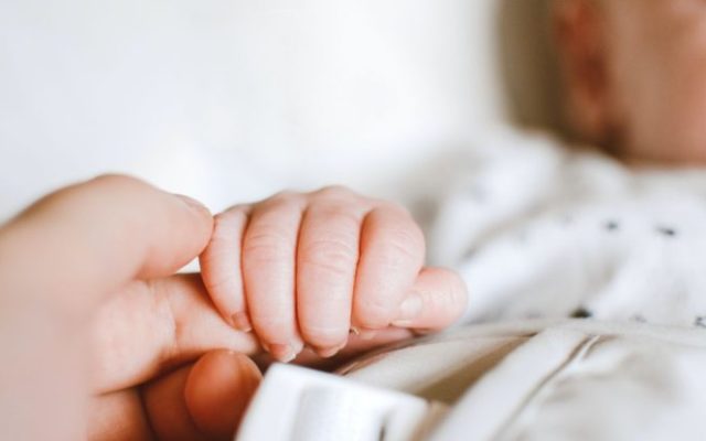 16 yaşa qədər qadınların dünyaya gətirdiyi uşaqların sayı açıqlandı