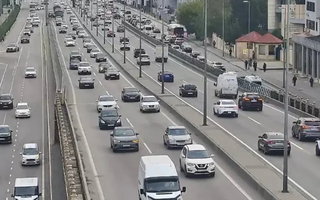 Bakının bu yollarında tıxac var – SİYAHI